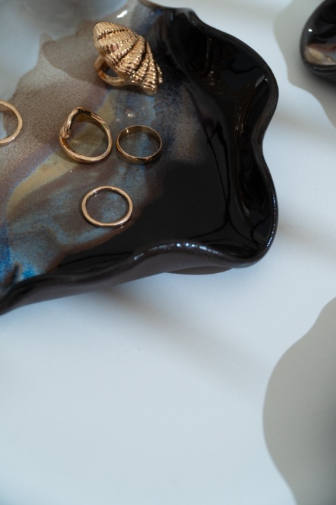 OYSTER ICELAND. medium